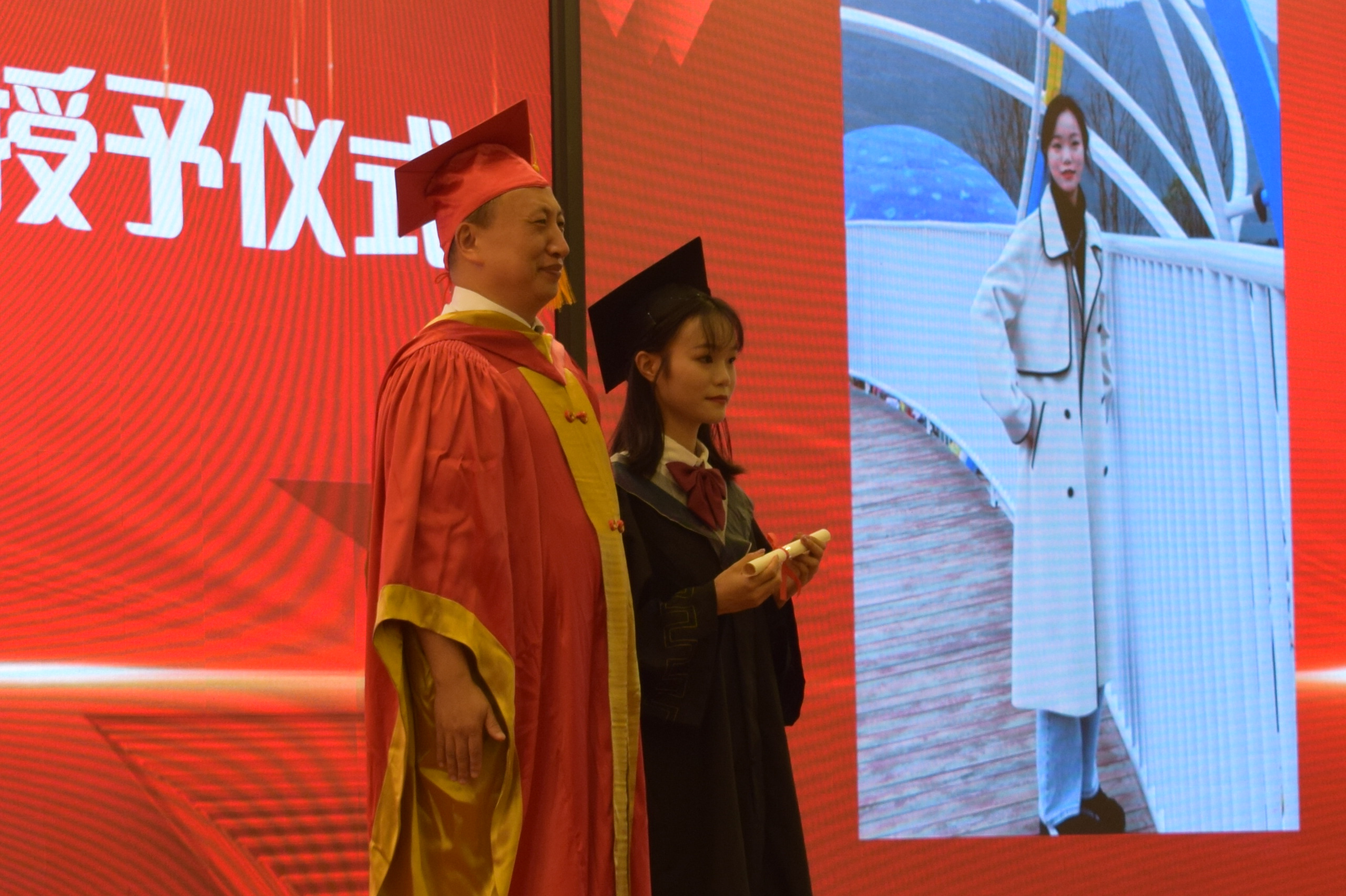 QLxF_1655432803724047468.jpg
