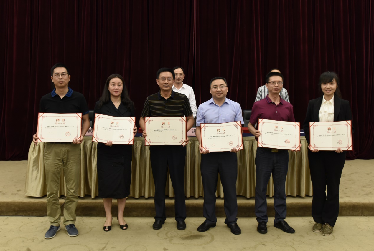 20180614我们税小华老师获聘重庆首批会计咨询专家.jpg