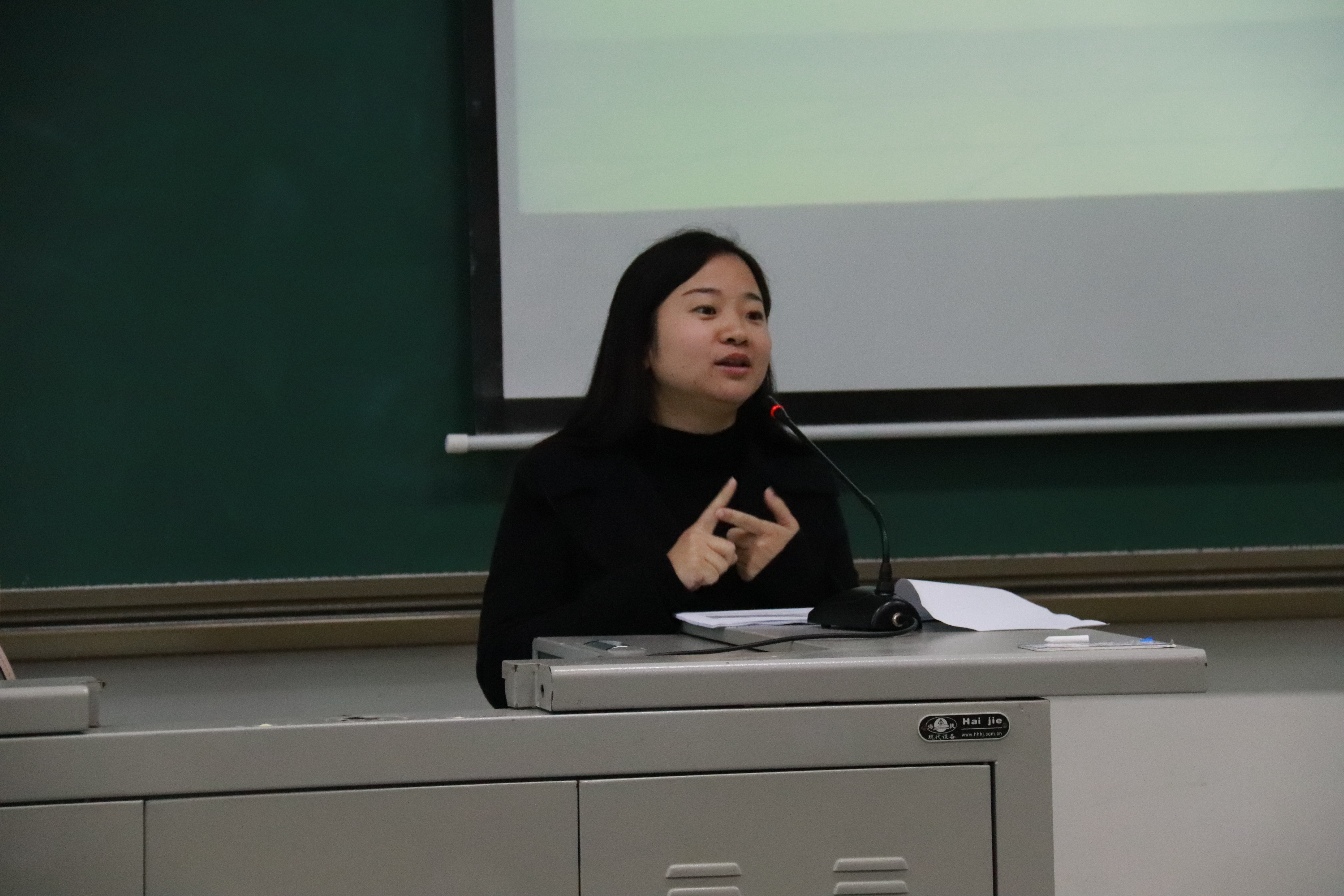 20191120我们顺利开展学生干部培训讲座2.jpg